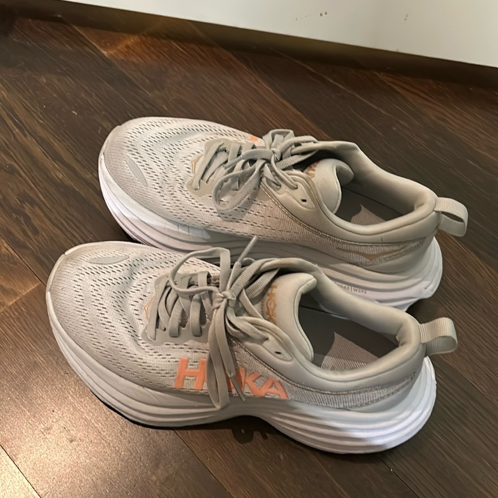 Hoka Bondi 8 Womens Running Sneakers size 6.5